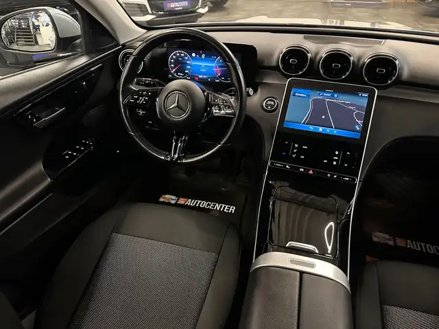 Mercedes-Benz C view 7