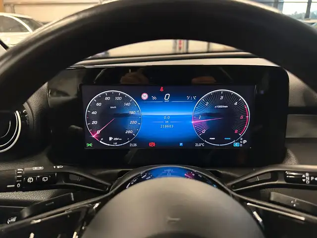 Mercedes-Benz C view 13
