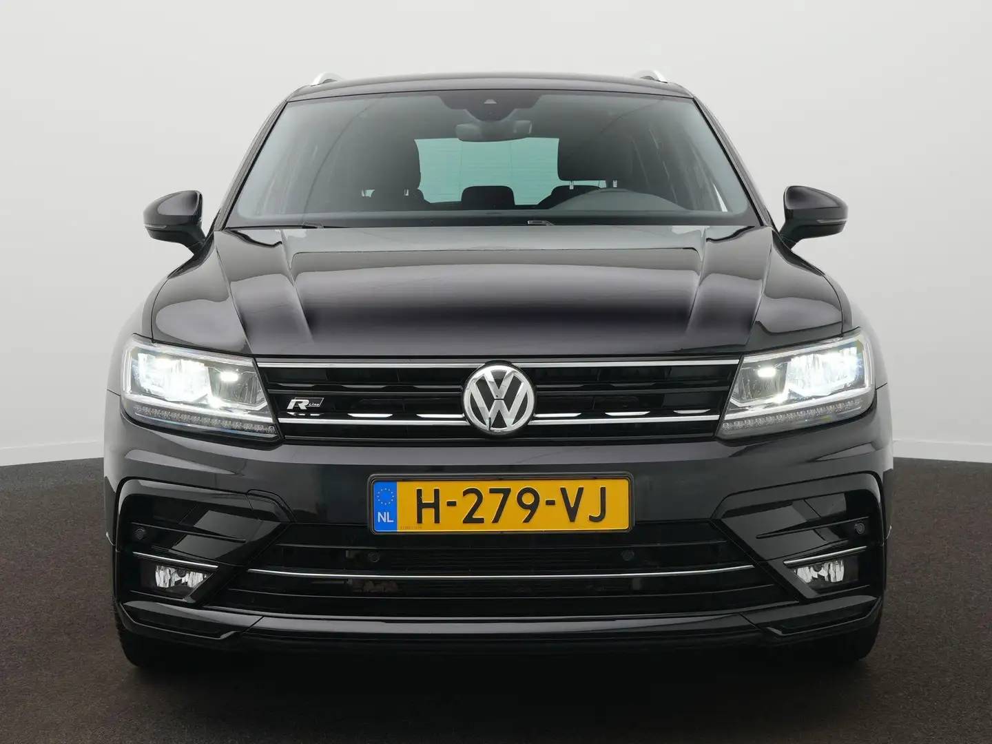 Volkswagen Tiguan 1.5 TSI ACT Comfortline Business DSG / Virtual / A Zwart - 2