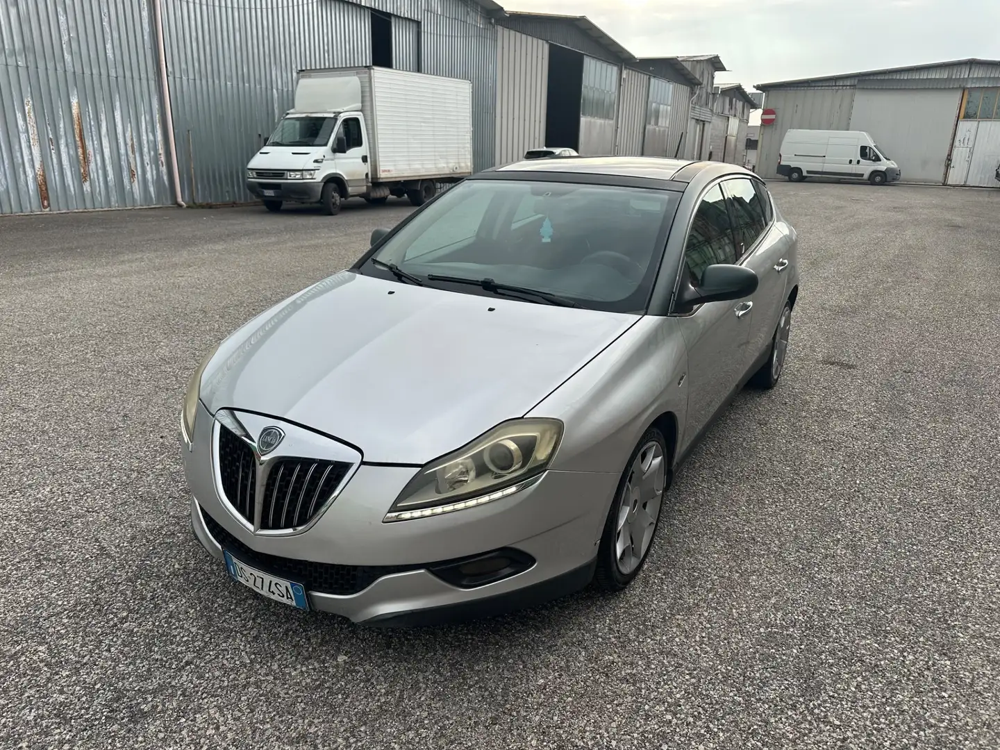 Lancia Delta 1.4 T-Jet 150 CV Platino Argento - 1