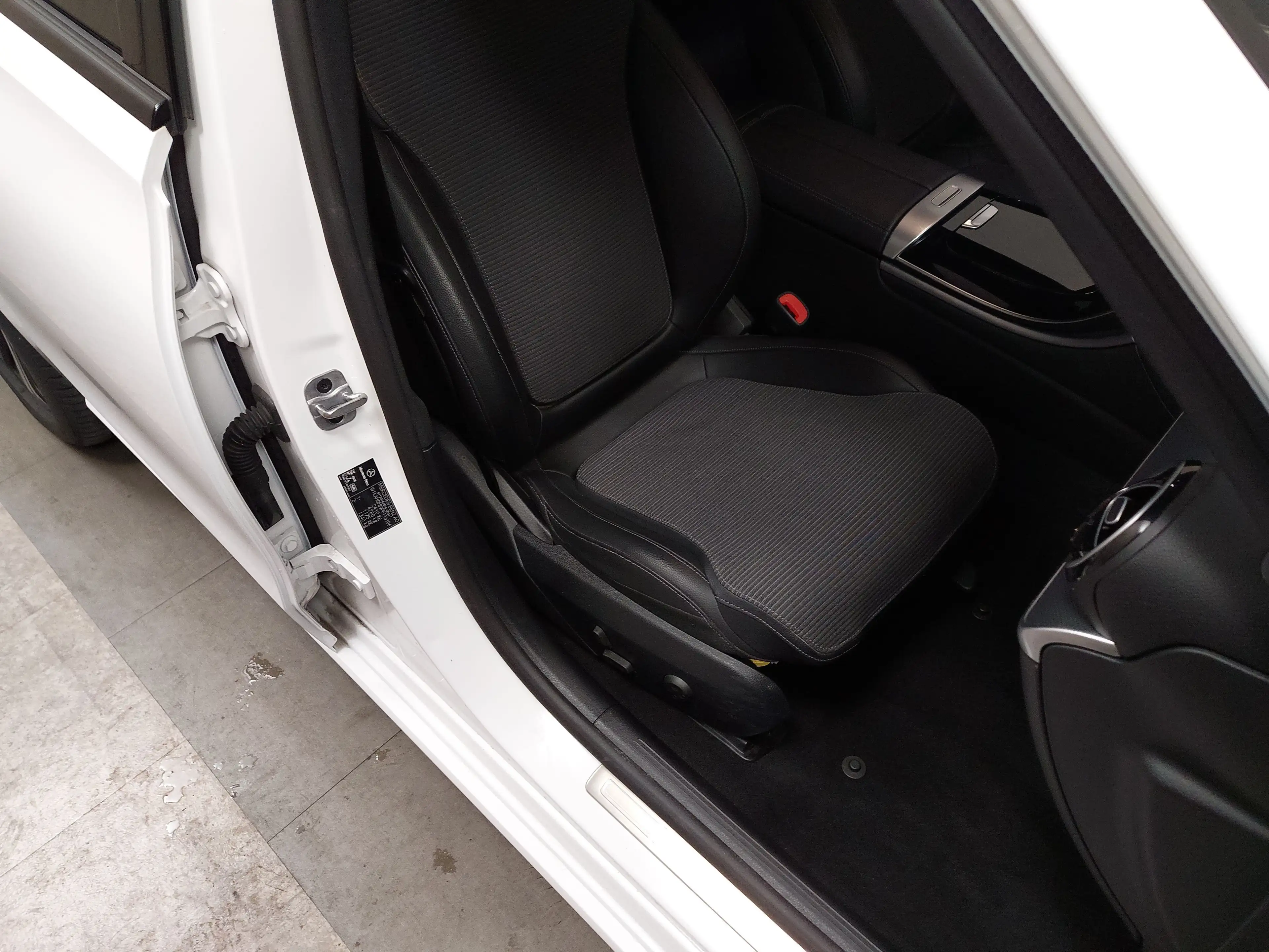 Mercedes-Benz C 220 MB C 220 T d 4M Avantgarde Night T-Leder Navi LED — photo 10