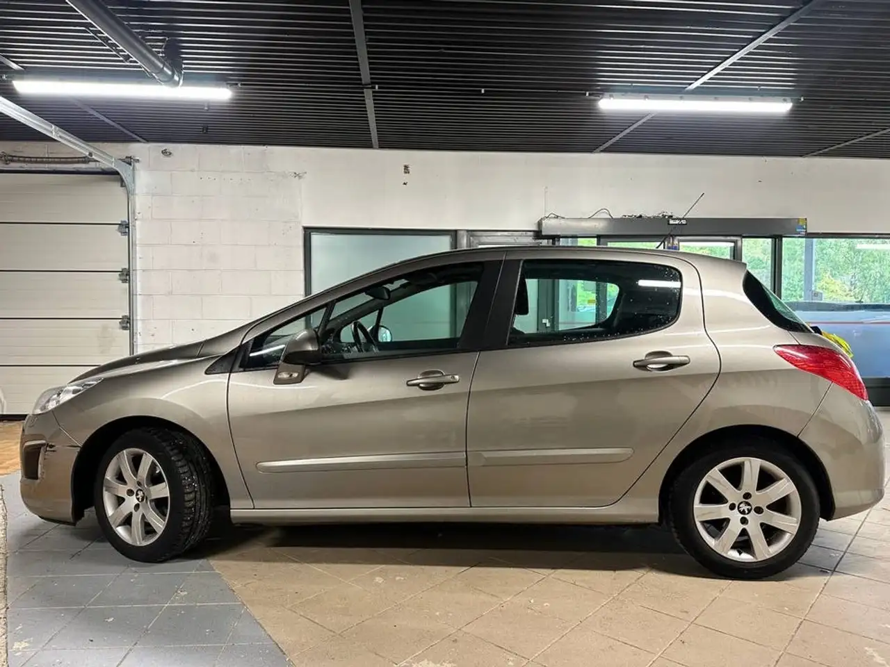 Peugeot 308 308