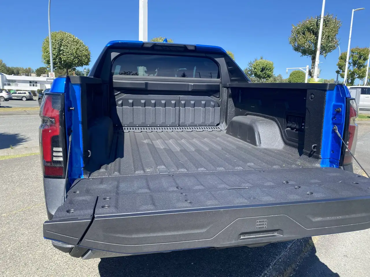 Chevrolet Silverado EV photo Chevrolet Silverado EV