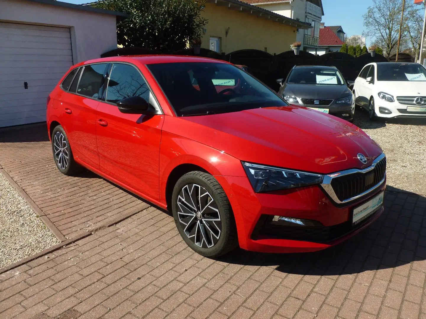 Skoda Scala Style DSG/Klima/Keyless/LED/MFL/BT/DAB/ACC Rouge - 1
