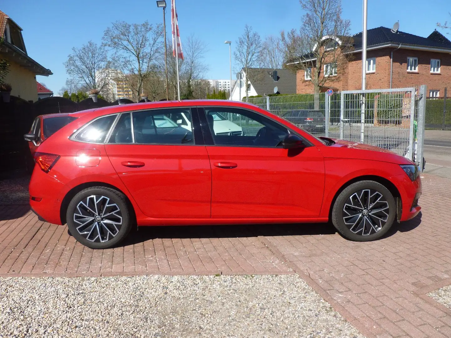 Skoda Scala Style DSG/Klima/Keyless/LED/MFL/BT/DAB/ACC Rouge - 2