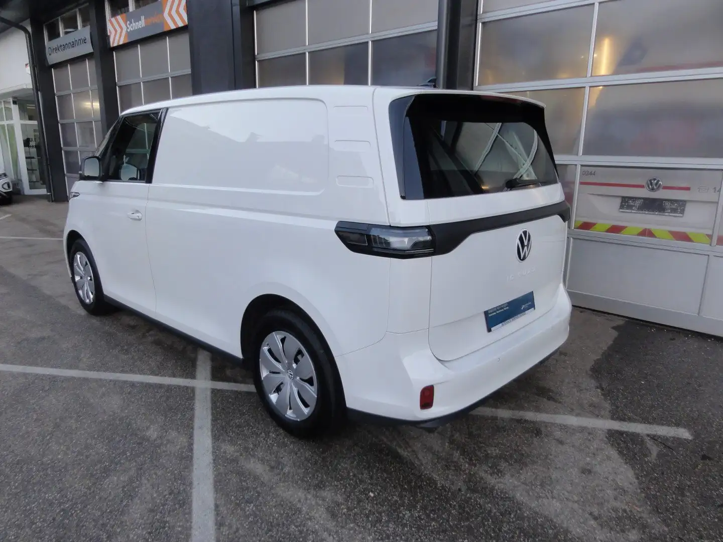 Volkswagen ID. Buzz Cargo 150 kW Weiß - 2