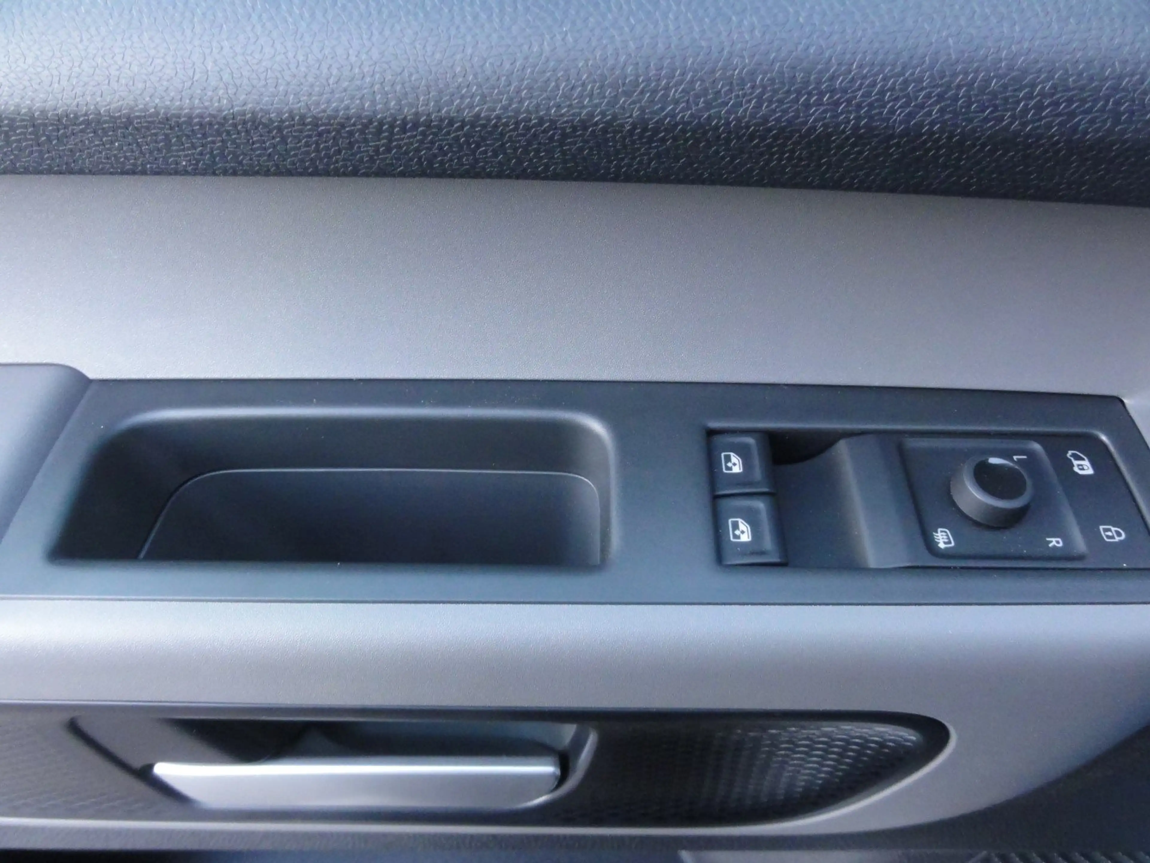Volkswagen ID. Buzz Cargo 150 kW — photo 3