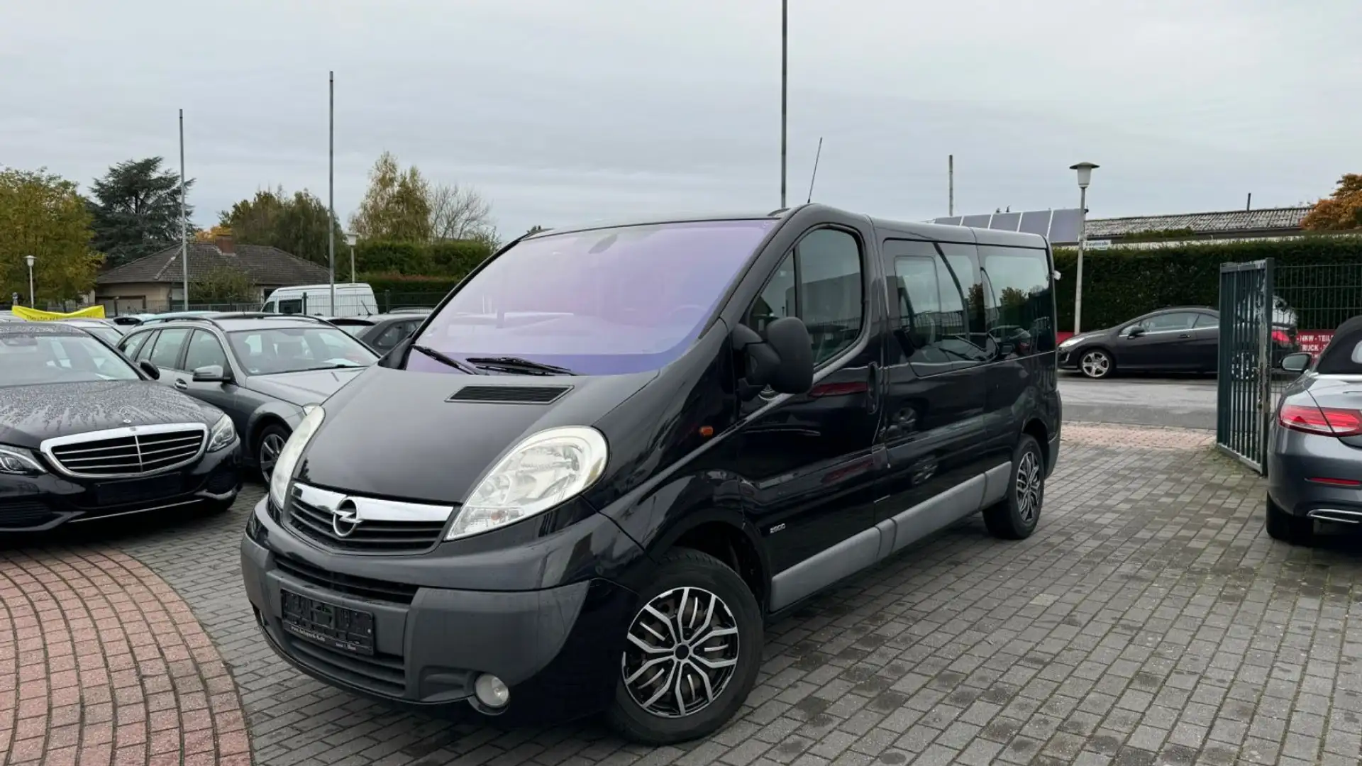 Opel Vivaro Kasten/Kombi Kombi L2H1 2,9t | 9-SITZER Negro - 2