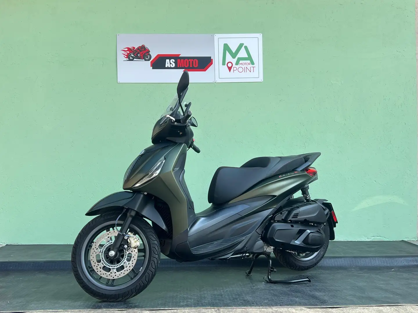 Piaggio Beverly 400 s in formula 50% - 1