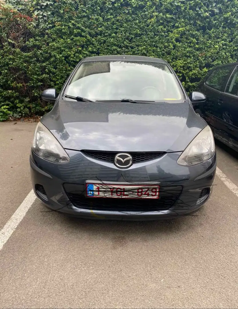 Mazda 2 1.3i Active Gris - 1