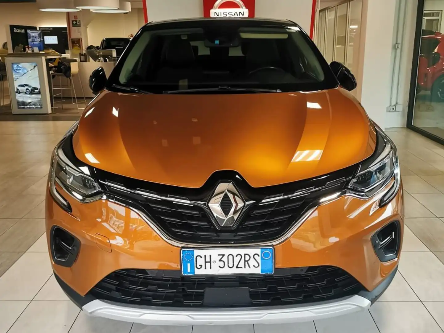 Renault Captur Captur 1.6 E-Tech hybrid Zen 145cv auto Arancione - 1