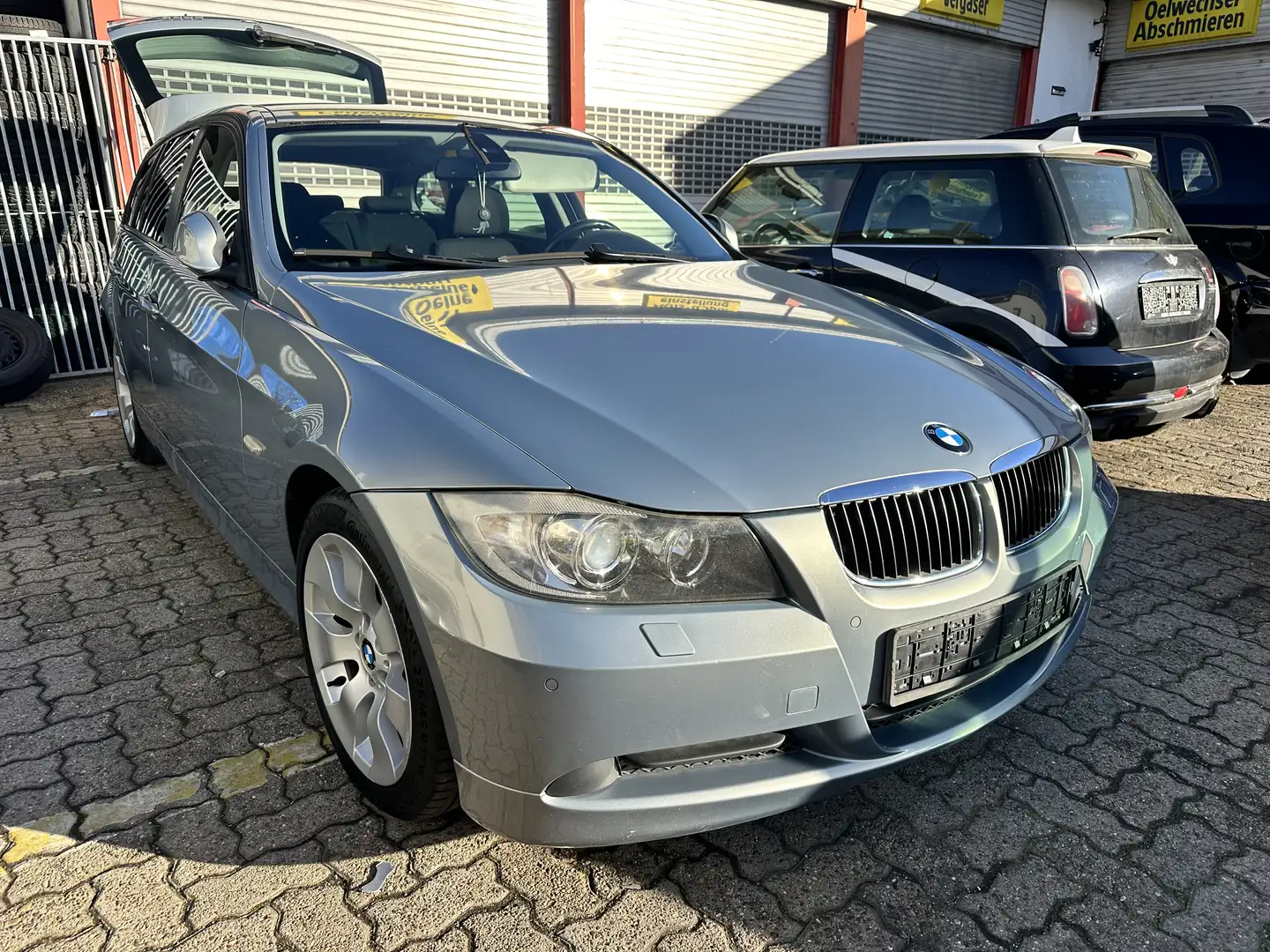 BMW 320 320d *AHK* Grau - 2