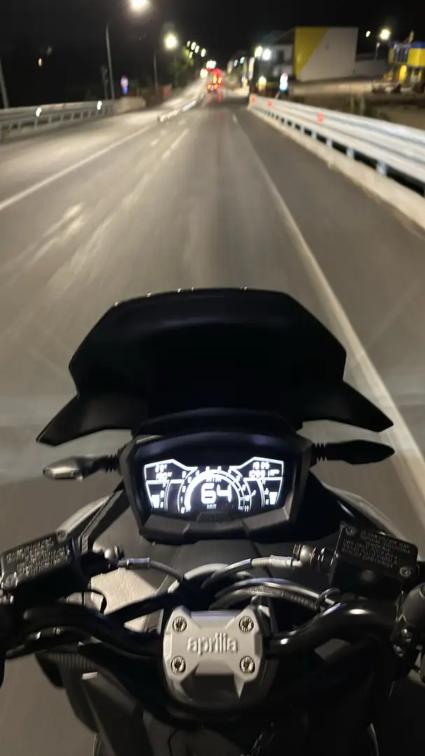 Aprilia SR GT 125 SPORT - 2