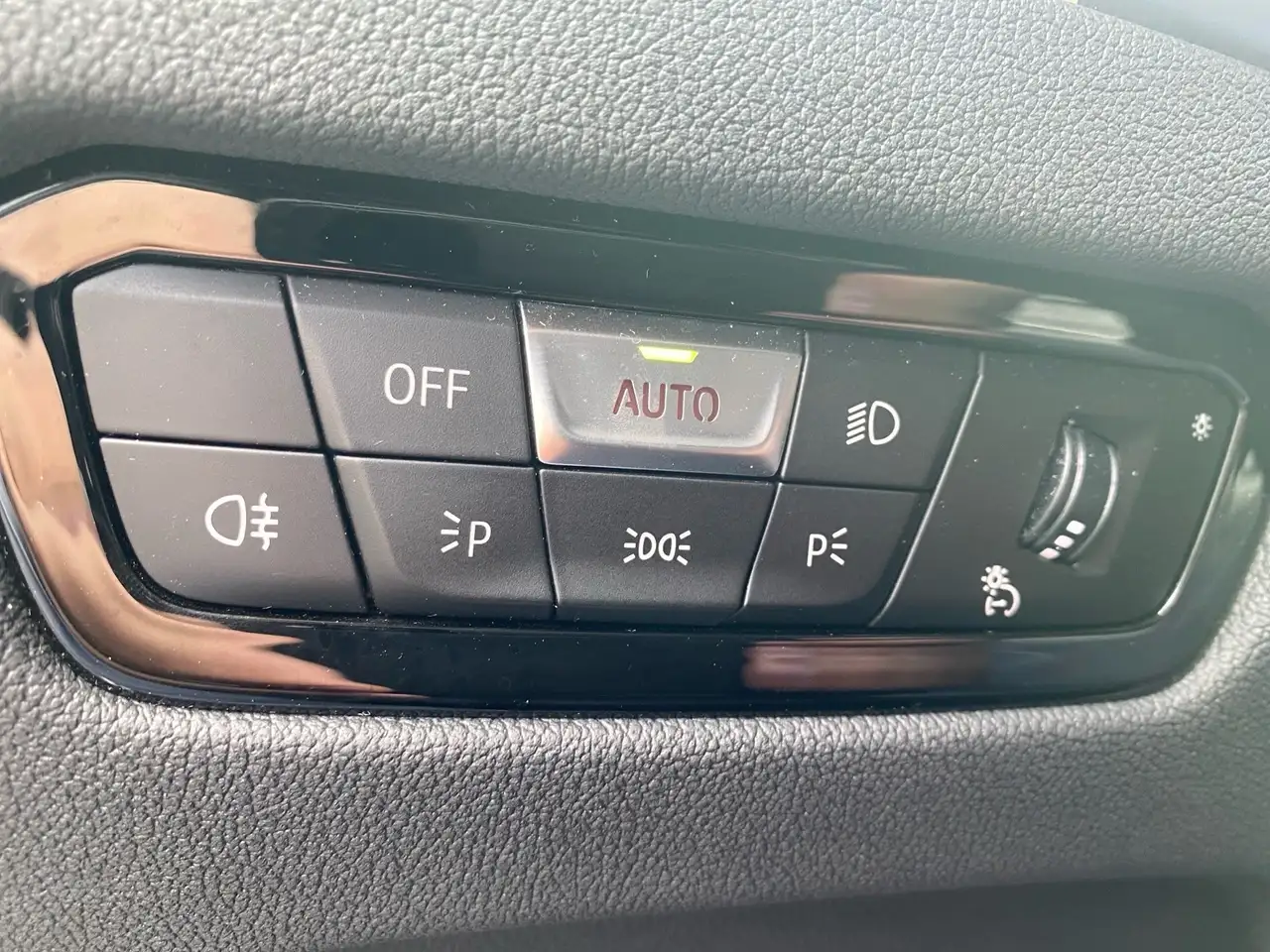 BMW 320 i Touring M Sport, ab 249,- € mtl.Rate 13