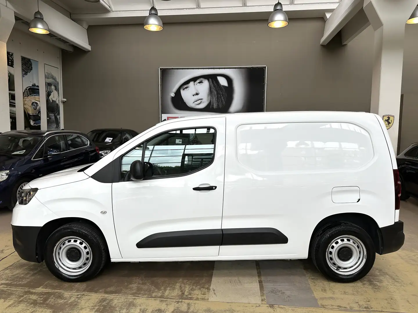 Toyota Proace City 1.5D 100cv PC 4p Comfort - IVA Bílá - 2