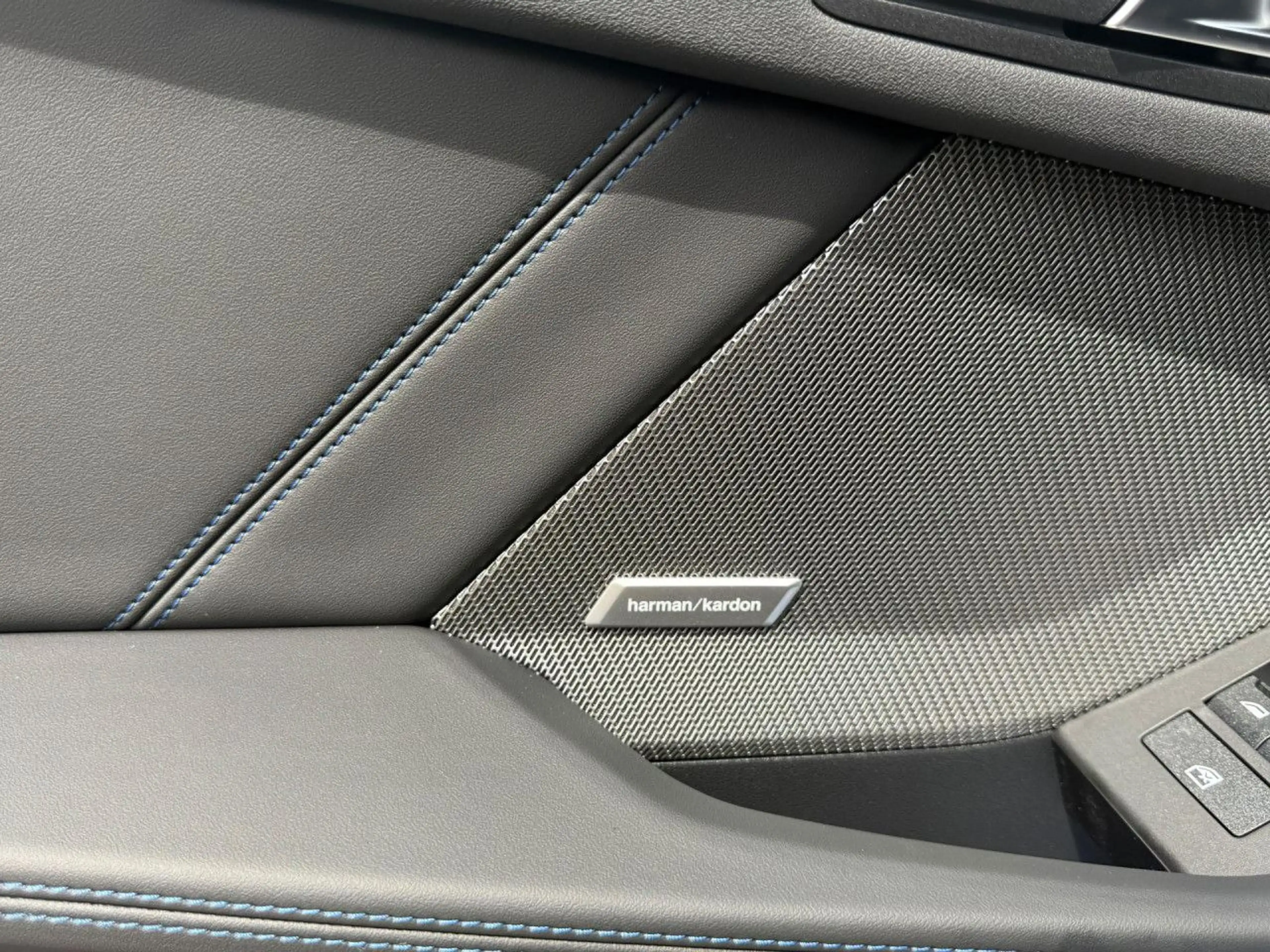 BMW 135 M xDrive Sportpaket HUD Navi LED Klima PDC — photo 12