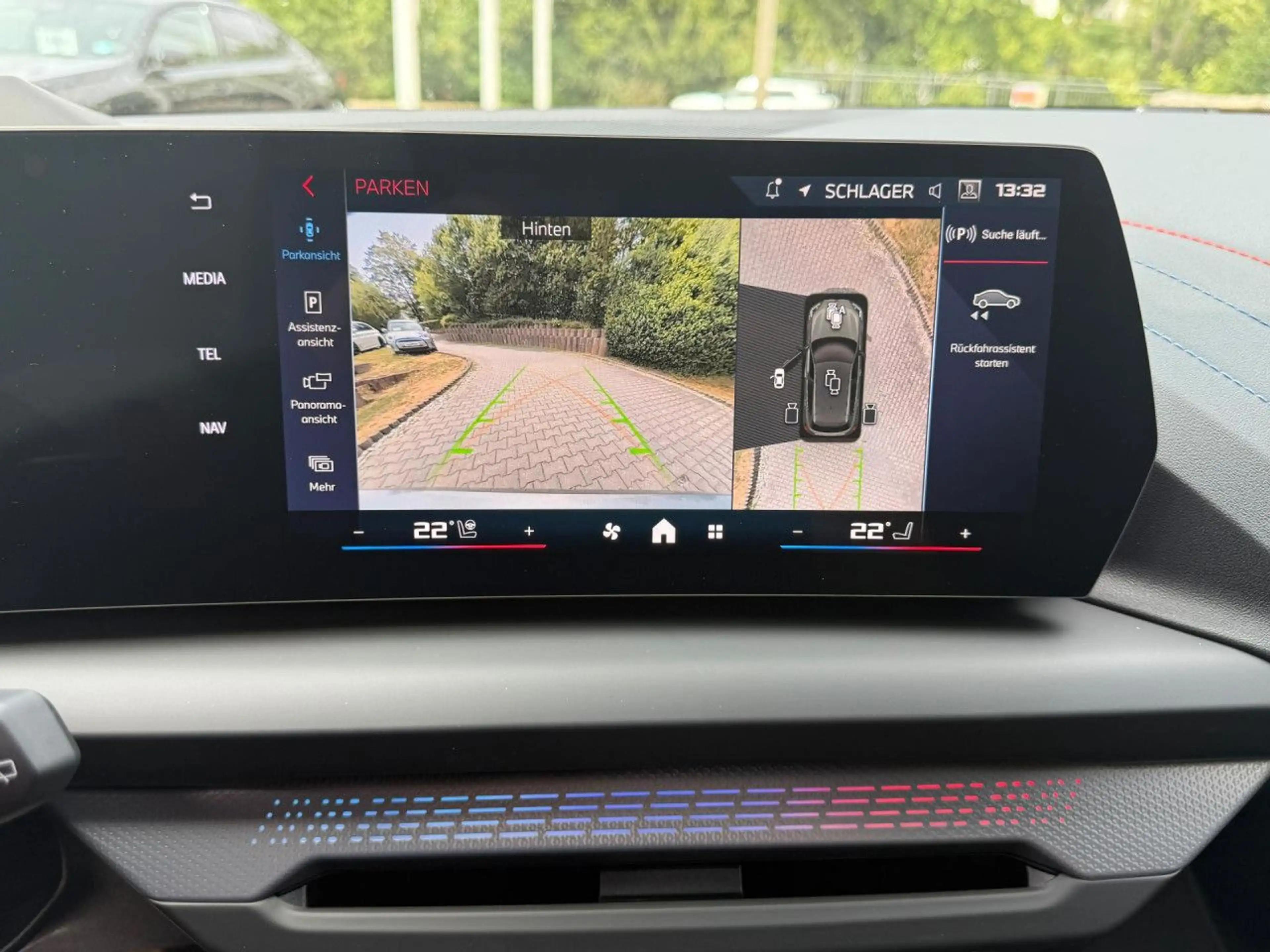 BMW 135 M xDrive Sportpaket HUD Navi LED Klima PDC — photo 14