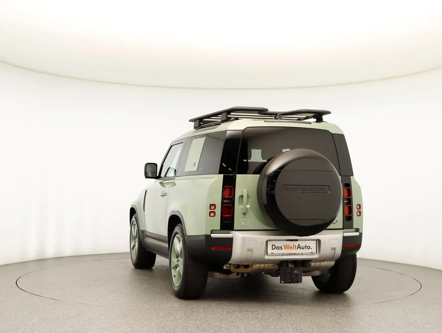 Land Rover Defender 90 D300 AWD X Aut. Grün - 2