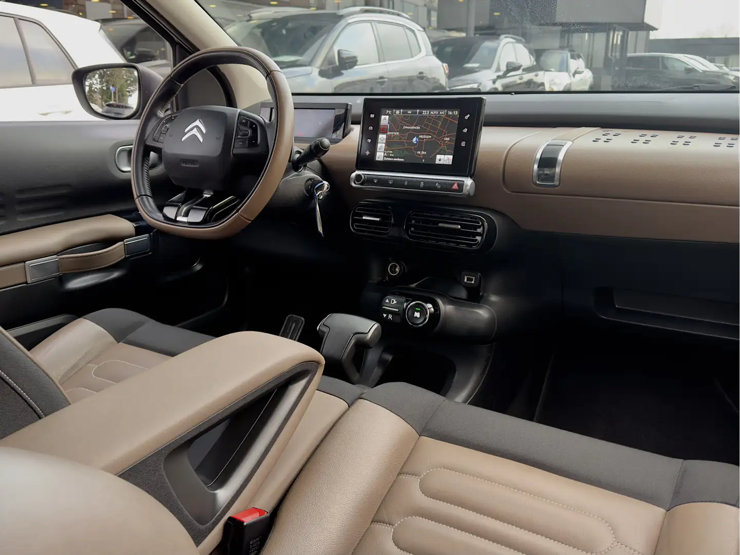 Citroen C4 Cactus 1.2 AUT5 PURETECH LEDER NAVI CAMERA LED LMV PDC Wit - 2