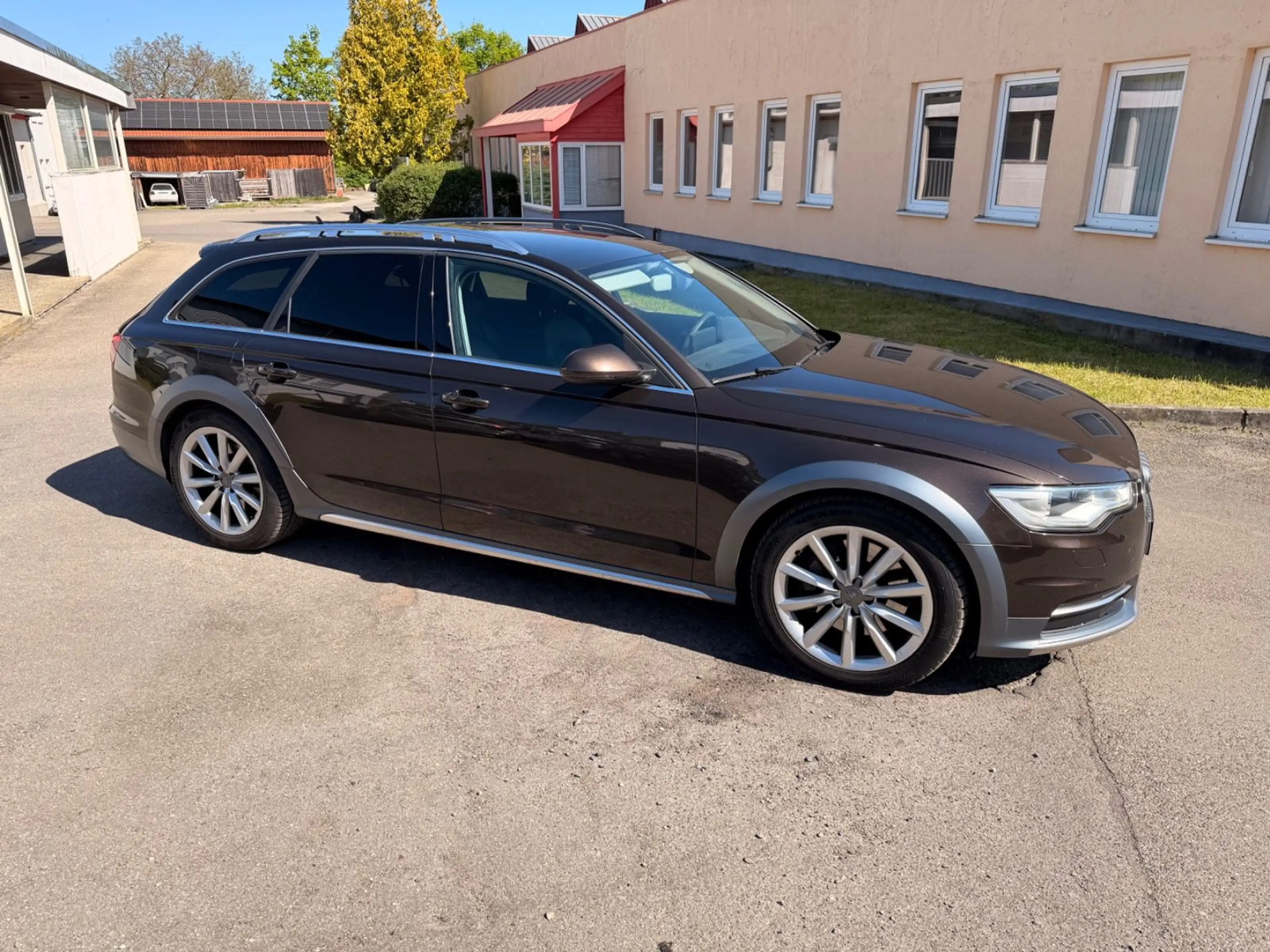 Audi A6 allroad 3.0 TDI Leder Xenon Navi AHK BOSE — photo 4