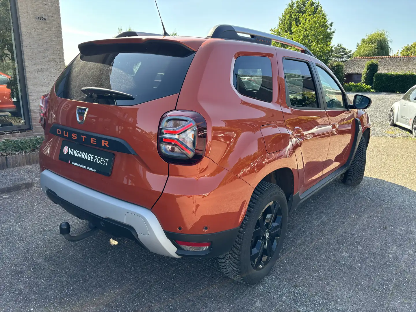 Dacia Duster 1.3 TCe Extreme Trekhaak / 360-Camera / All-Season Orange - 2