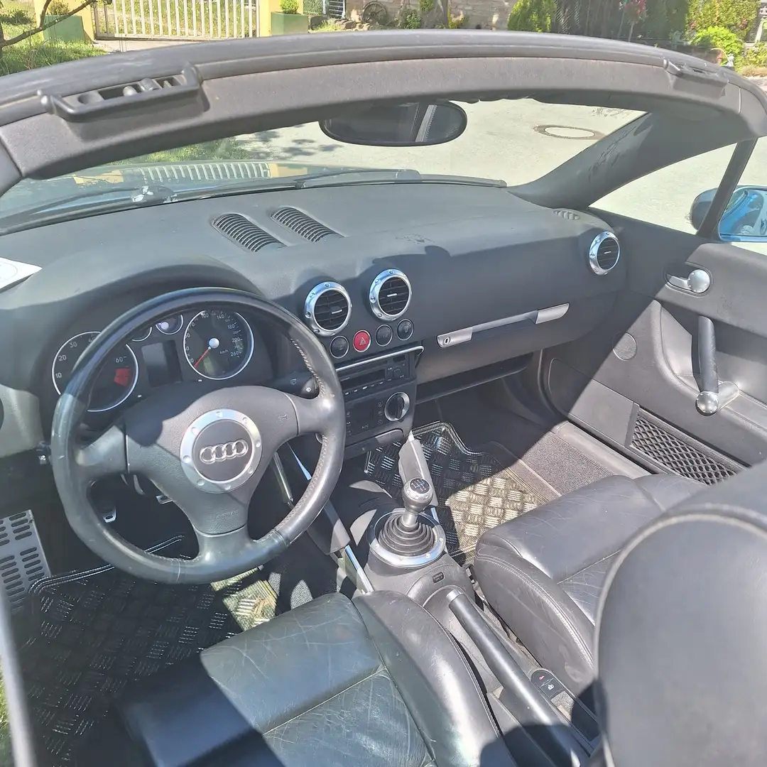Audi TT hellblau Bleu - 1