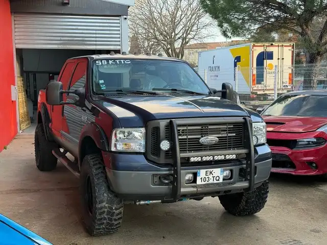 Ford F 250 Lariat - V8 6.0 Diesel - TVA Récupérable !