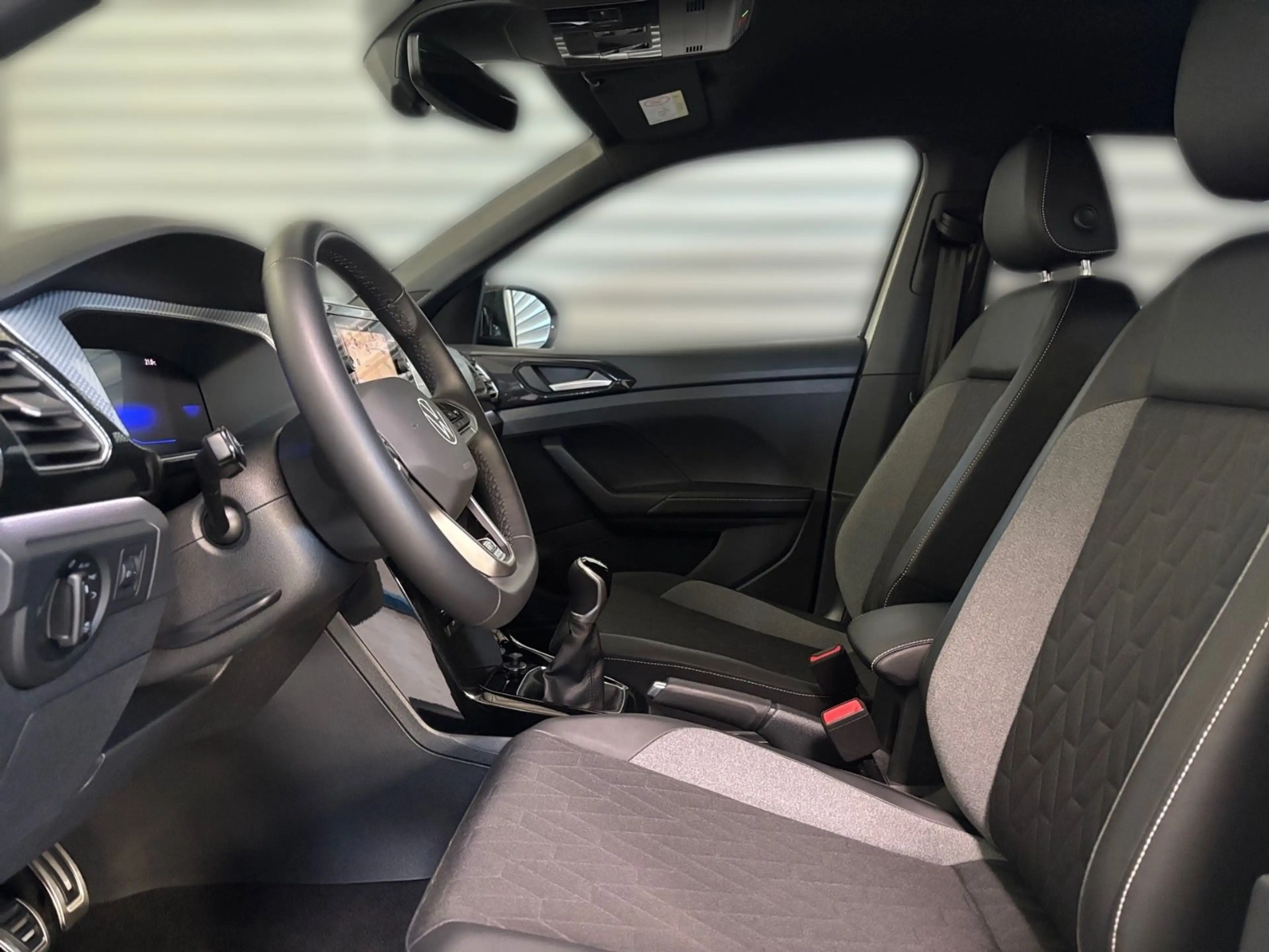 Volkswagen T-Cross 1.0 TSI Goal -- AHK/ Rückfahrkamera — photo 13