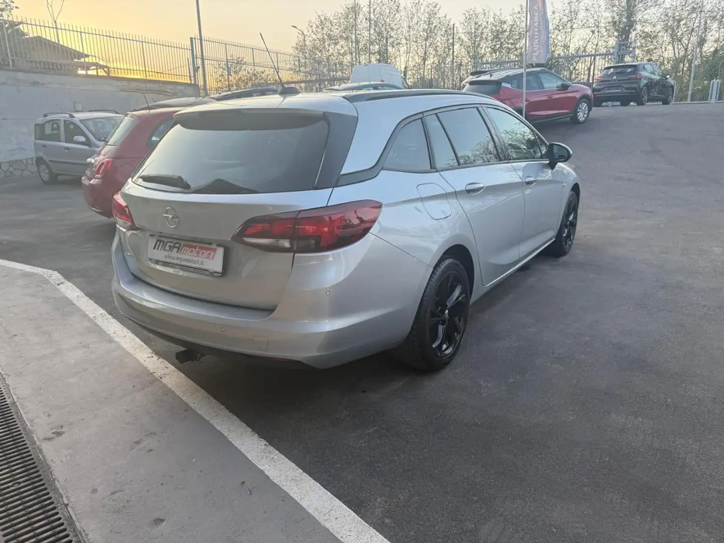 Opel Astra 1.5 CDTI 105 CV S&S Sports Tourer Business Eleganc Grigio - 2
