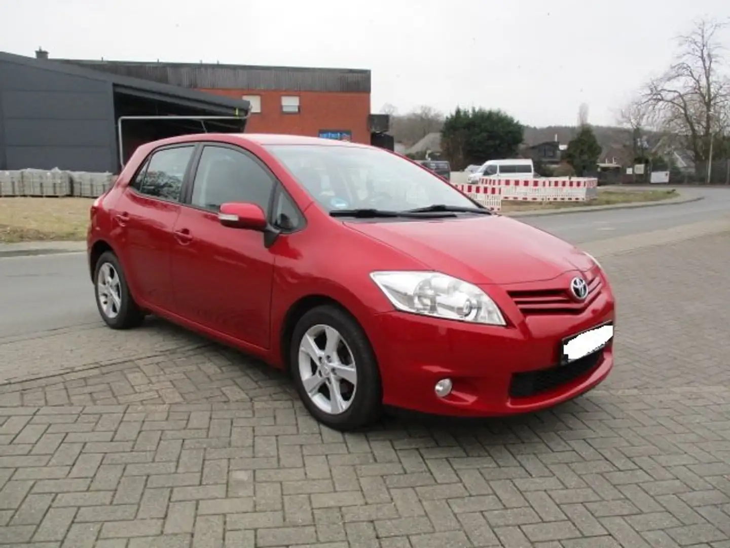 Toyota Auris Auris  5-Türer 1.33 VVT-i Edition Rot - 1