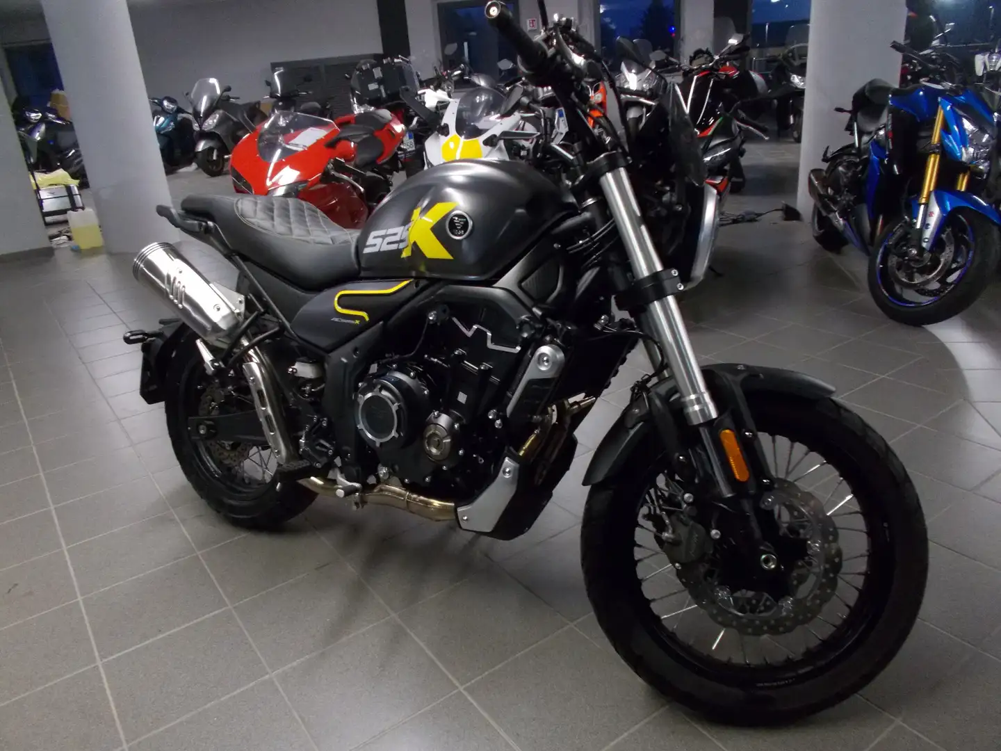 Voge Trofeo 525ACX Scrambler Grigio - 1