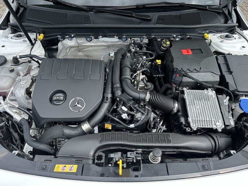 Mercedes-Benz CLA 200 AMG+FAHRASSIST+TOTW+AMBIENTE+360+KAM — photo 14