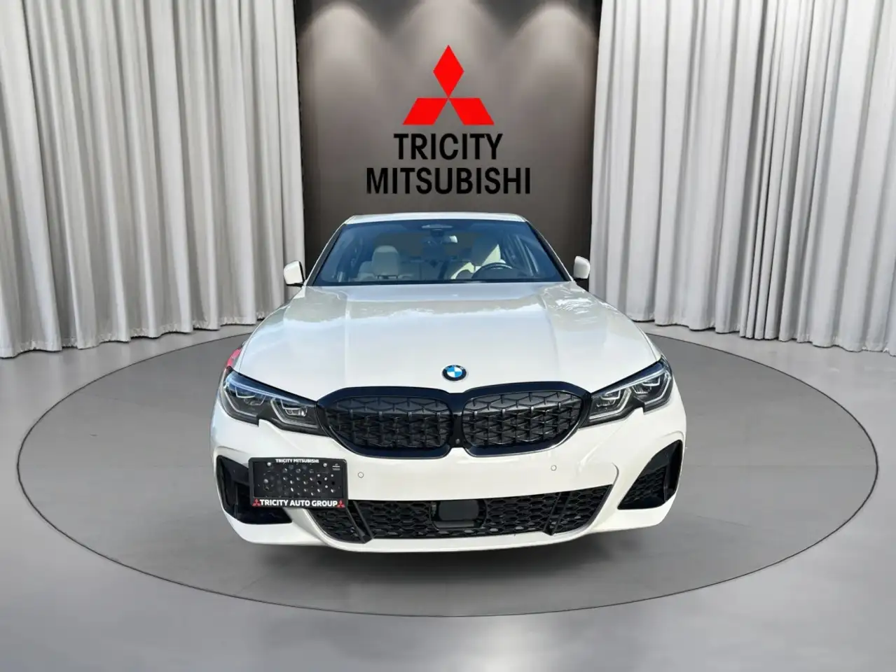BMW 3 Series снимка BMW 3 Series