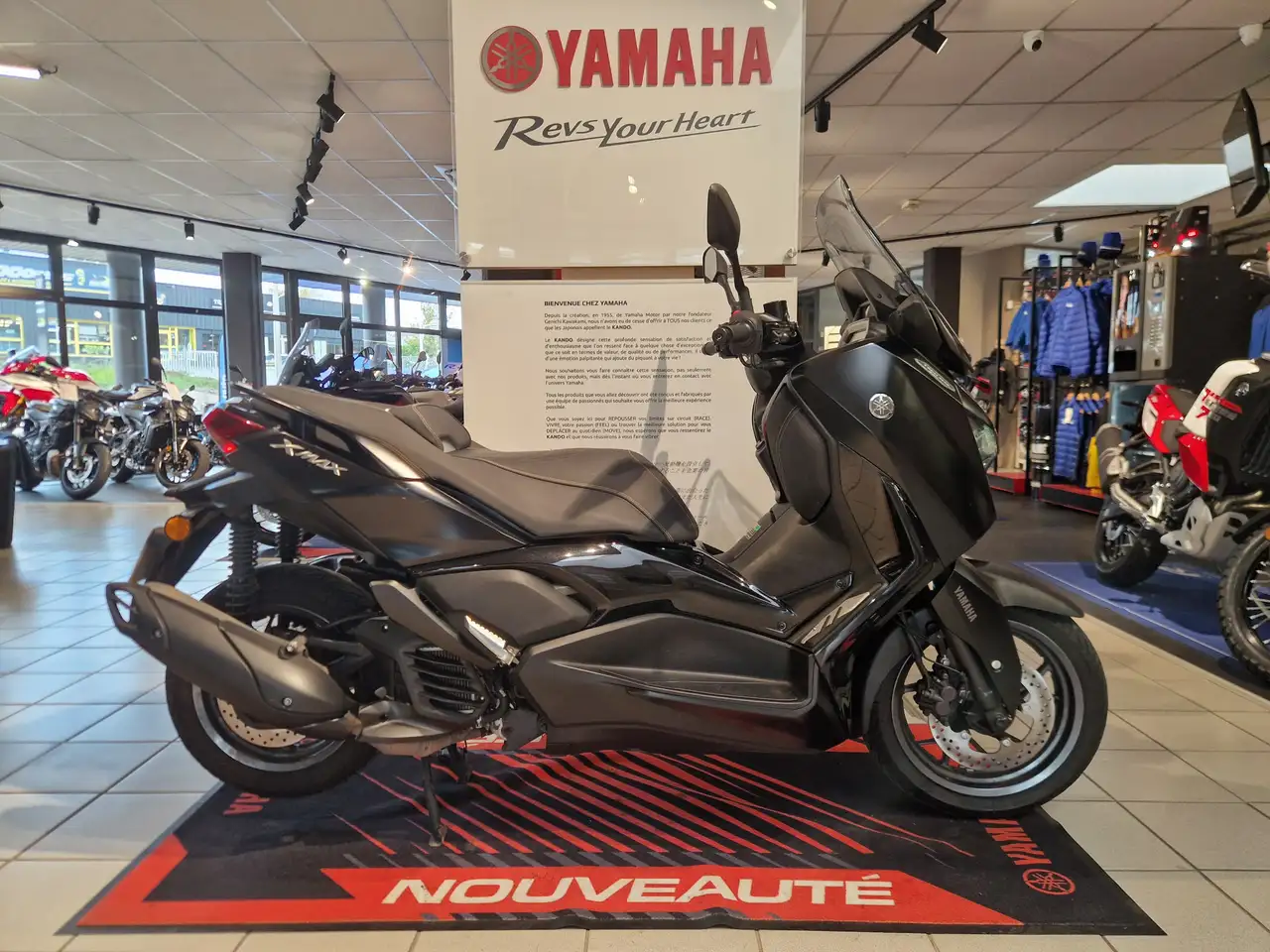 Yamaha X-Max 125