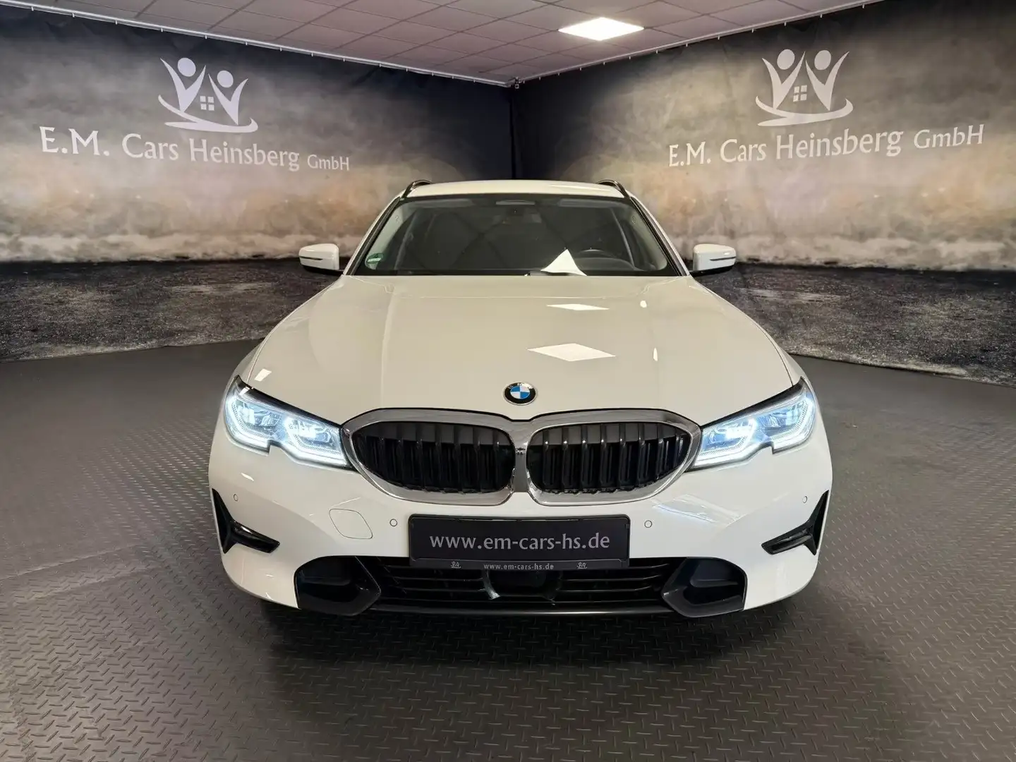 BMW 330 BMW 330 e Plug-In Touring xDrive Sport Line Headup Weiß - 2