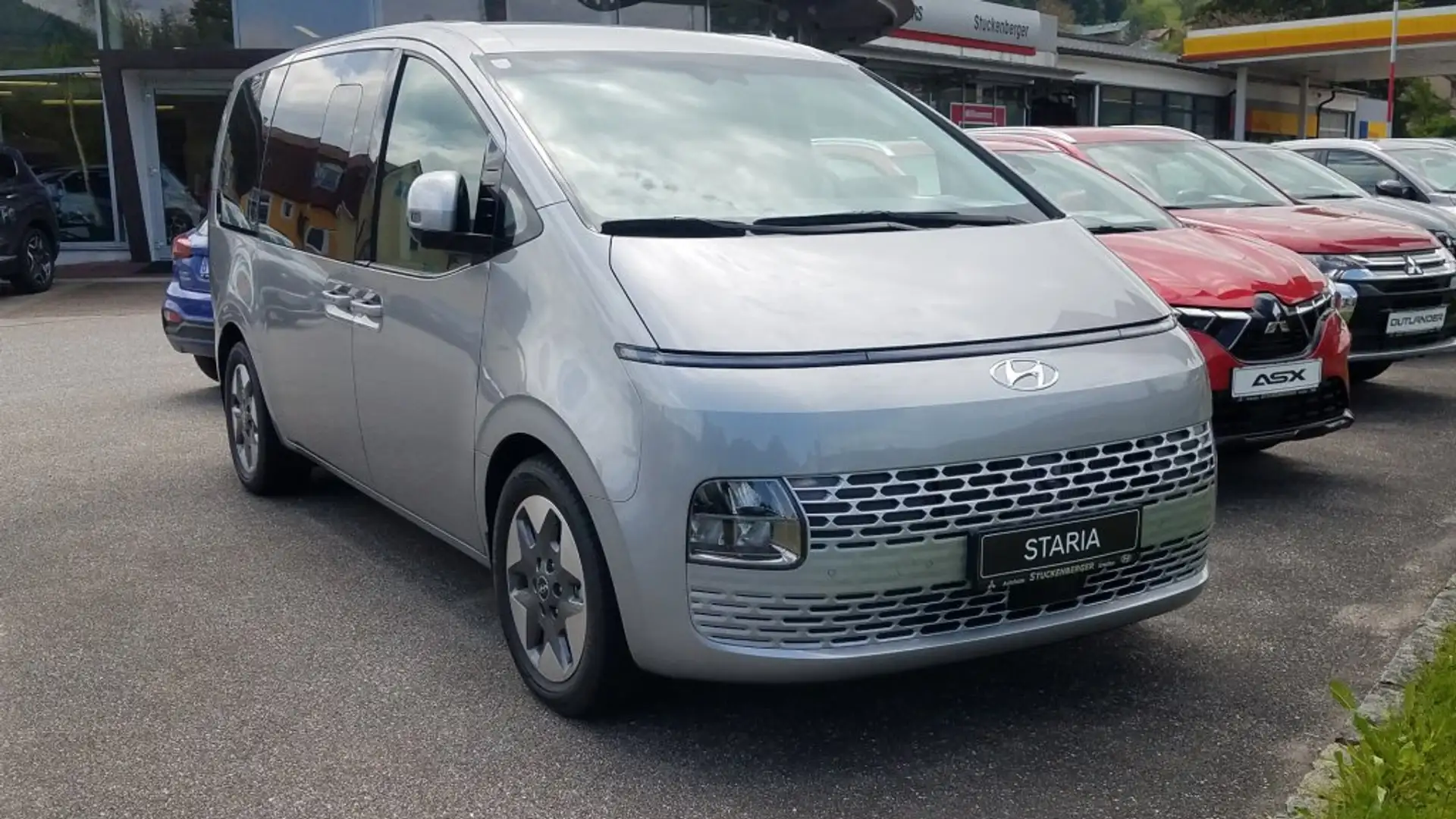 Hyundai STARIA Bus Trend Line 2.2 CRDi 4WD AT m3dt2-P1/2 Gümüş rengi - 1