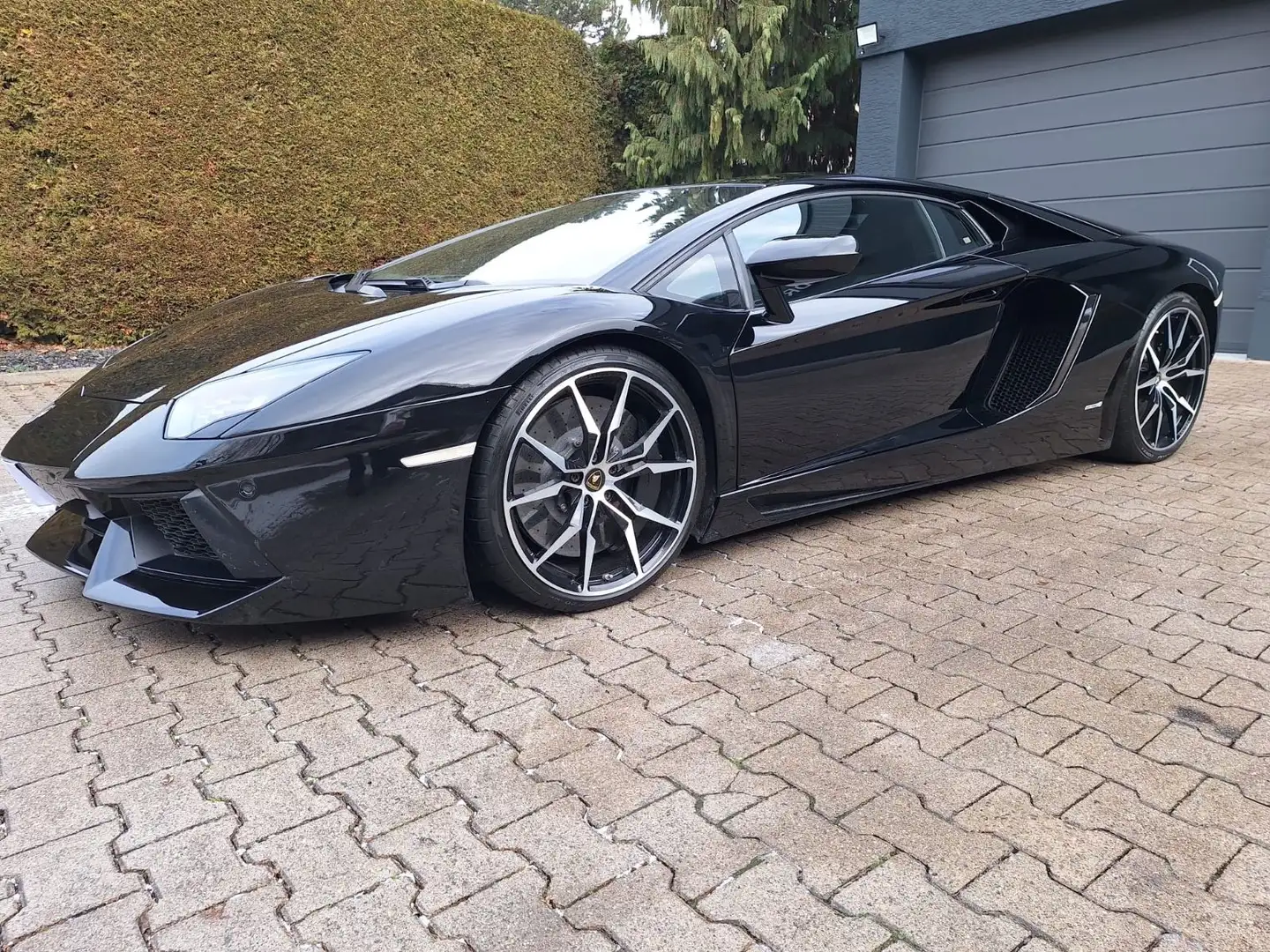 Lamborghini Aventador LP 700-4 - 1