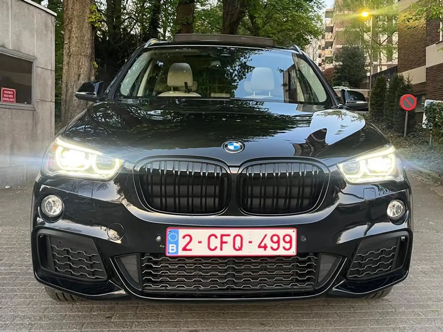 BMW X1 X1 2.0 dA sDrive18 Mpack 1 Propriétaire Noir - 1