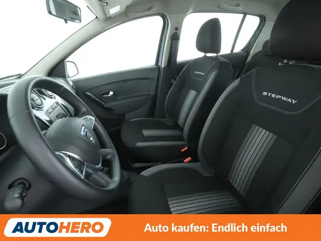 Dacia Sandero view 10