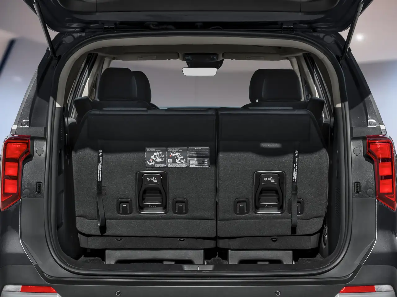 Kia Carnival photo Kia Carnival