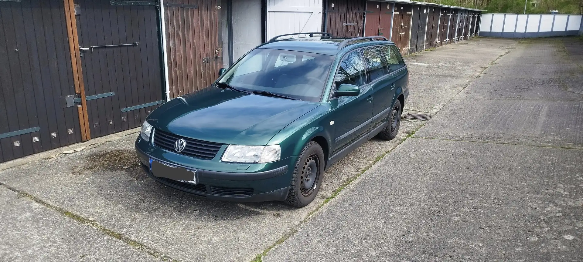 Volkswagen Passat Variant 1.8 5VTurbo Trendline Vert - 1