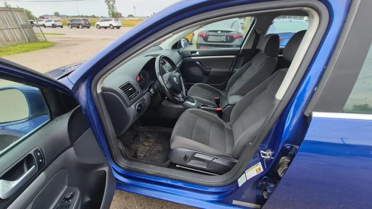 Volkswagen Jetta photo Volkswagen Jetta