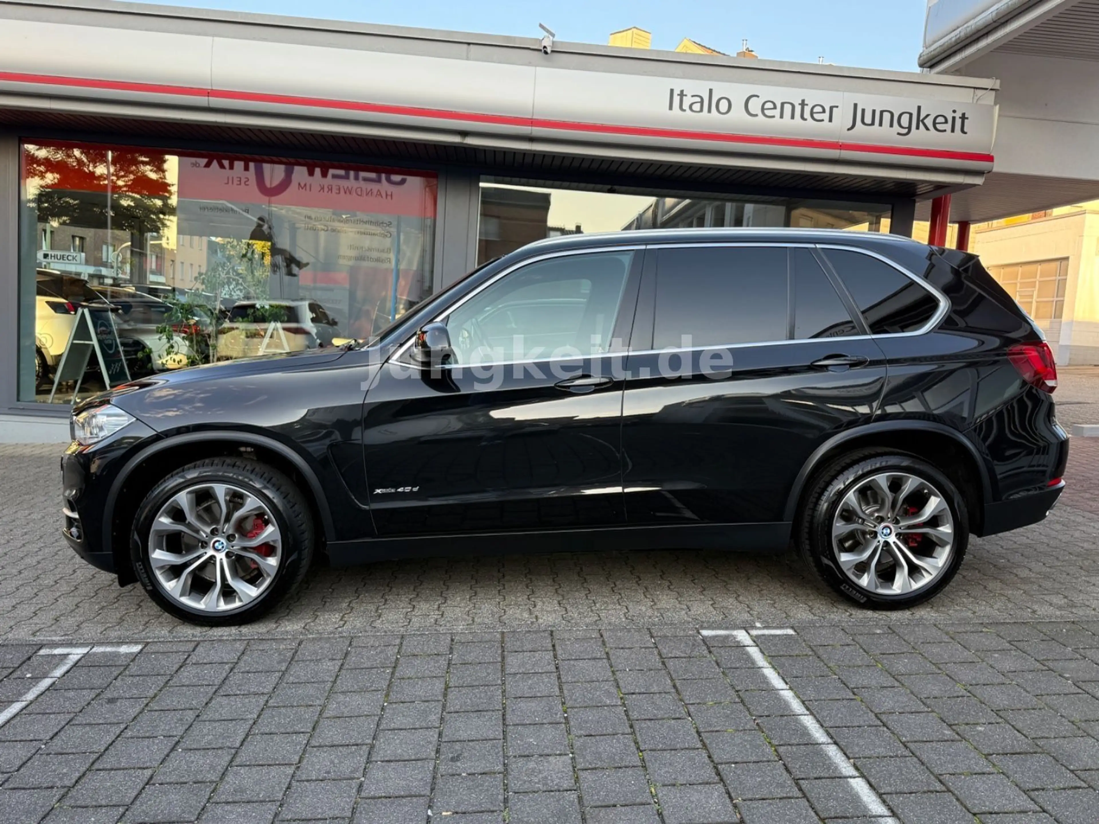 BMW X5 xDrive 40 d *Panorama*R-Kamera* — photo 9