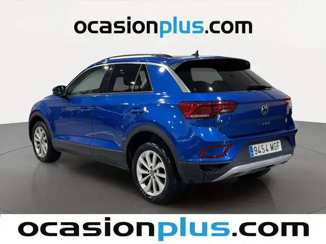 Volkswagen T-Roc view 3