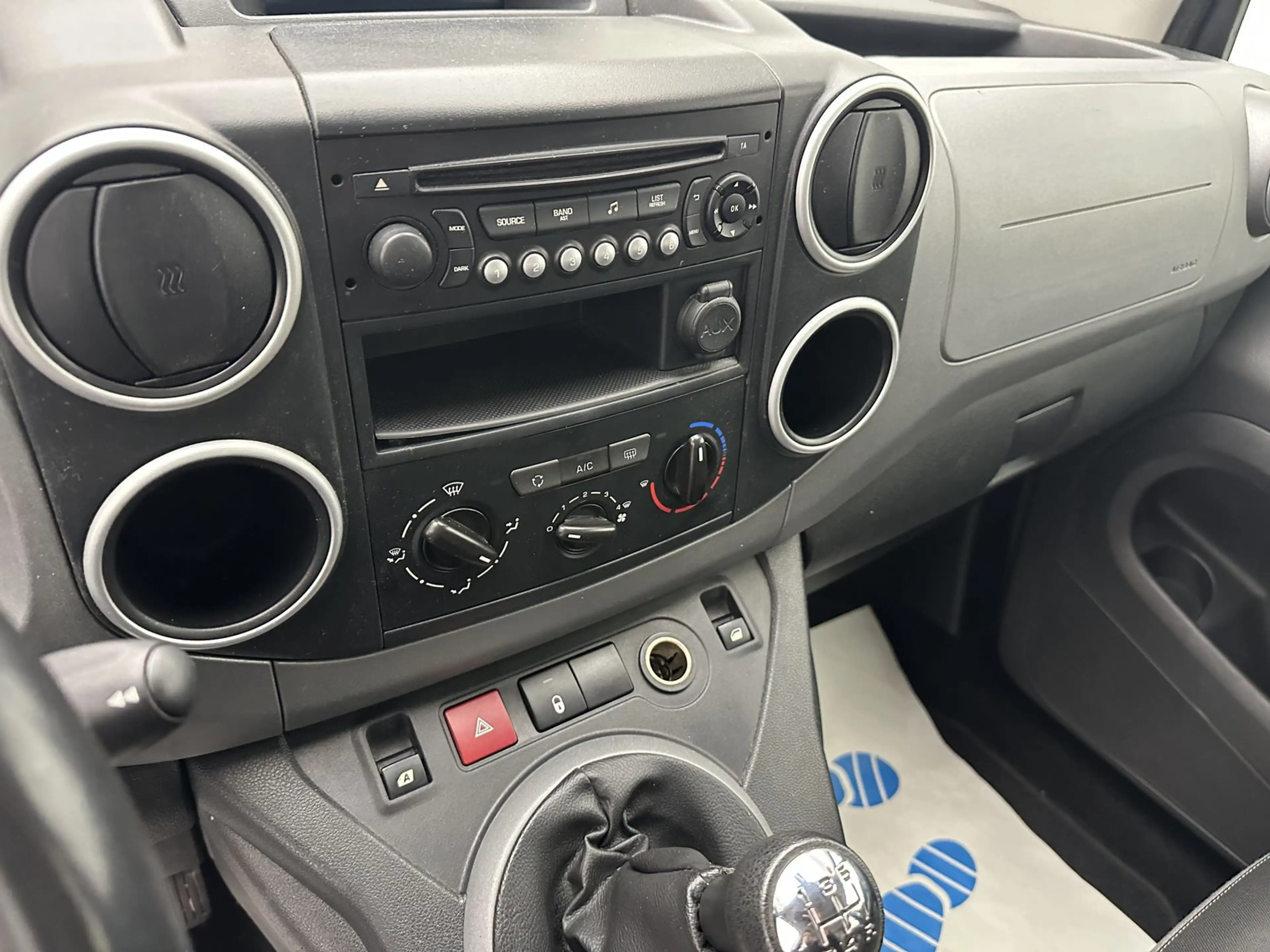 Citroen Berlingo Selection "KLIMA-PDC-TEMPO-4 SEASSON" — photo 15