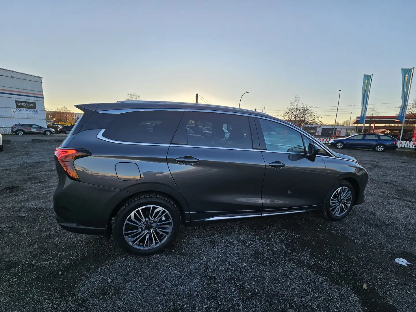 DFSK Forthing 4 U-Tour, NEU, mitGarantie,deutsche Ausführung, Pano Grau - 2