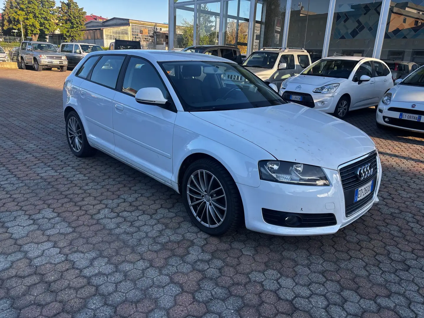 Audi A3 Sportback 2.0 tdi Ambition - 2