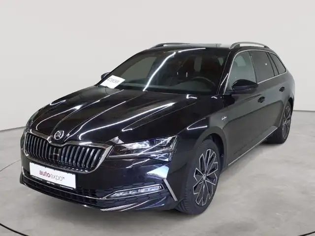 Skoda Superb view 2