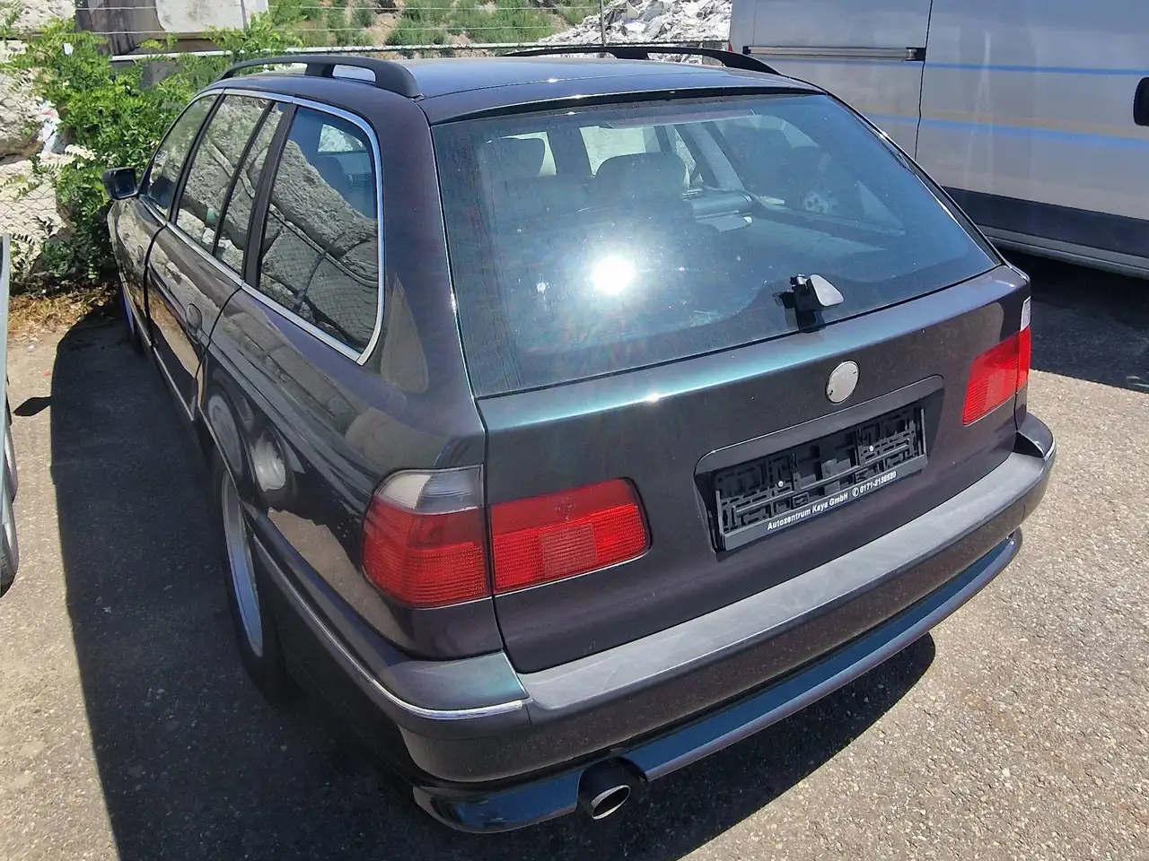 BMW 520 Individual Skarabaeusgrün, foto 6