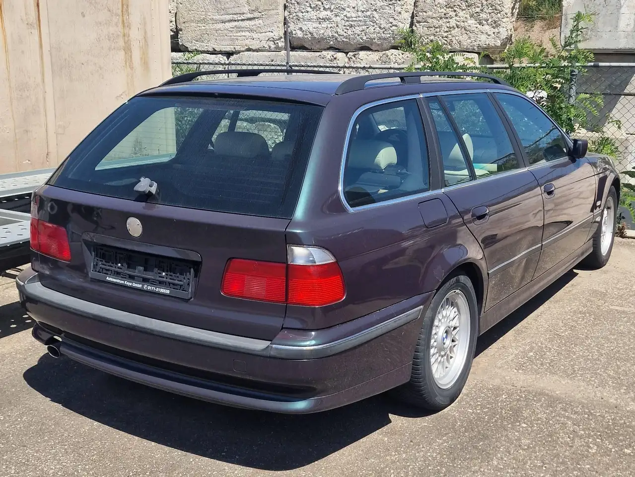 BMW 520 Individual Skarabaeusgrün, foto 4